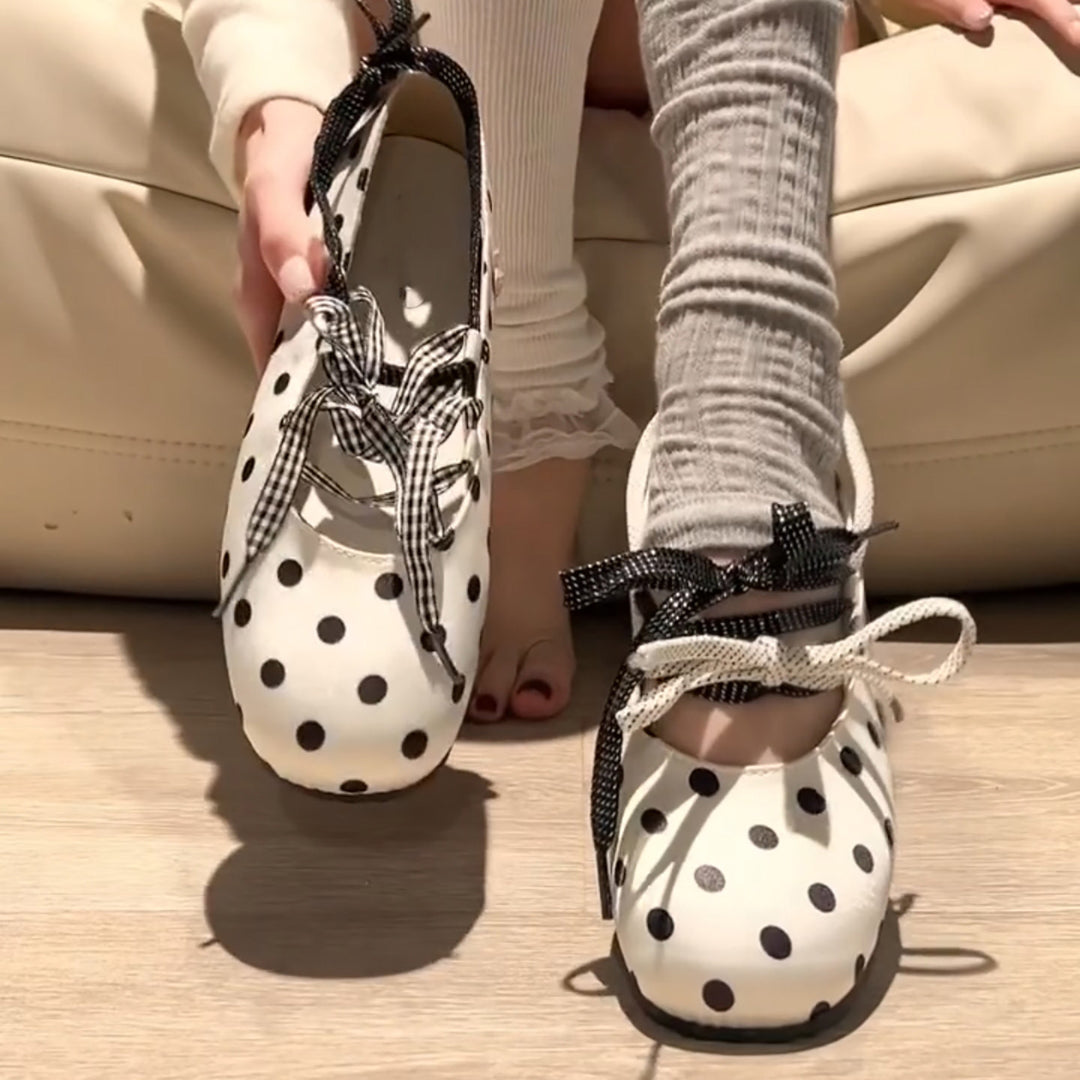 Damen Freizeit-Ballerinas mit modischem Punkte-Design und verstellbaren Schleifen EB