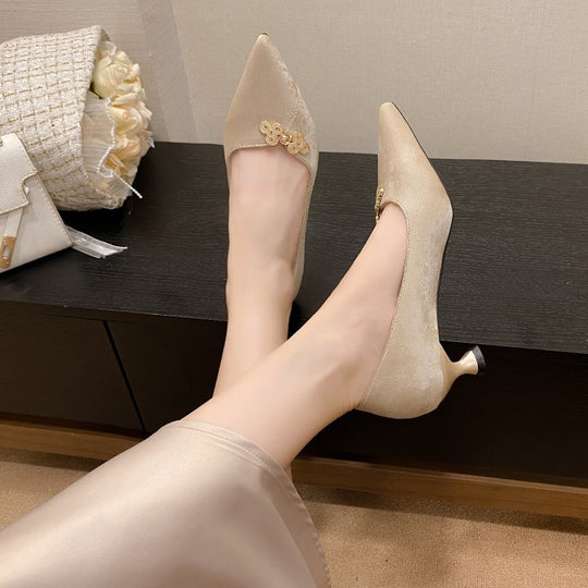 Damen elegante Spitze Pumps mit floralem Schmuckdetail EB