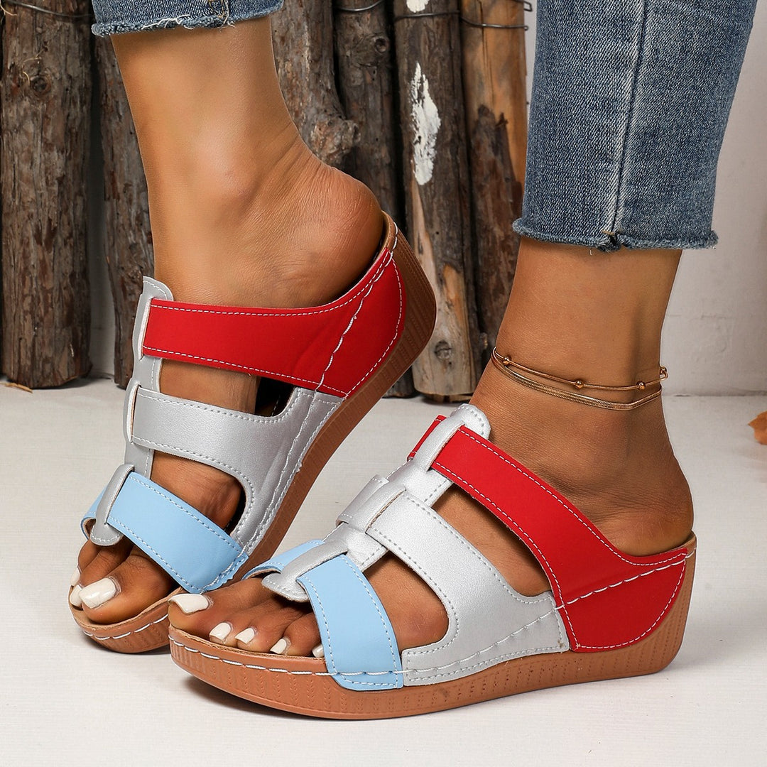 Damen Wedge-Pantoletten mit verstellbarem Riemendesign und gepolsterter Sohle EB