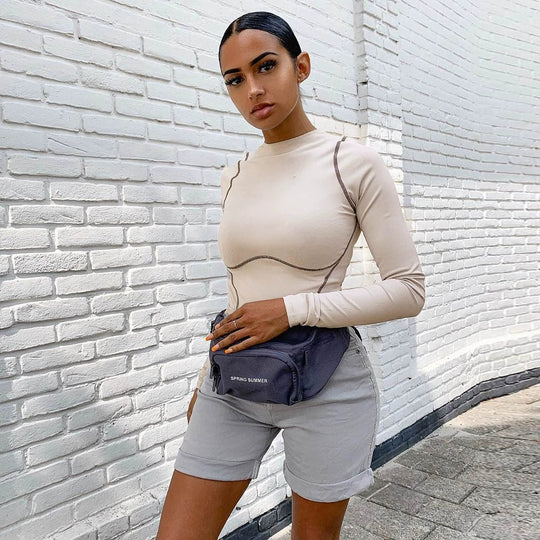 Damen Sportliches Langarmoberteil mit innovativem Schnitt und kontrastierenden Nähten EB