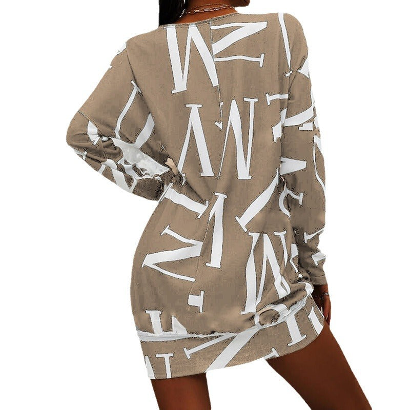Damen stilvolles Minikleid mit auffälligem Schriftzug EB