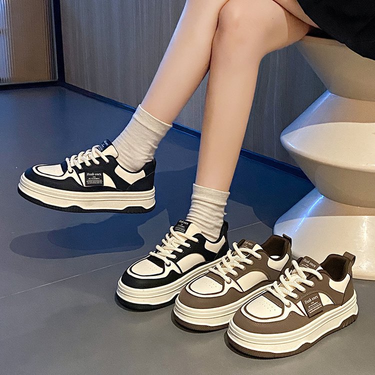 Damen Komfortable Freizeitsneaker mit verstärktem Obermaterial und stoßdämpfender Sohle EB