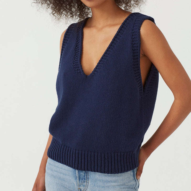 Damen stylischer Stricktop mit tiefem V-Ausschnitt und breiten Trägern EB