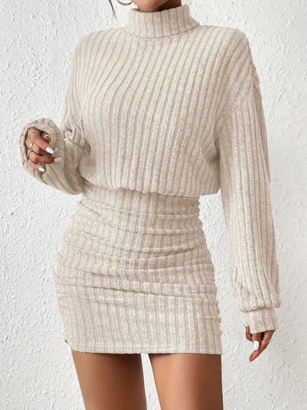 Damen Strickkleid mit hohem Kragen und Rippstruktur EB