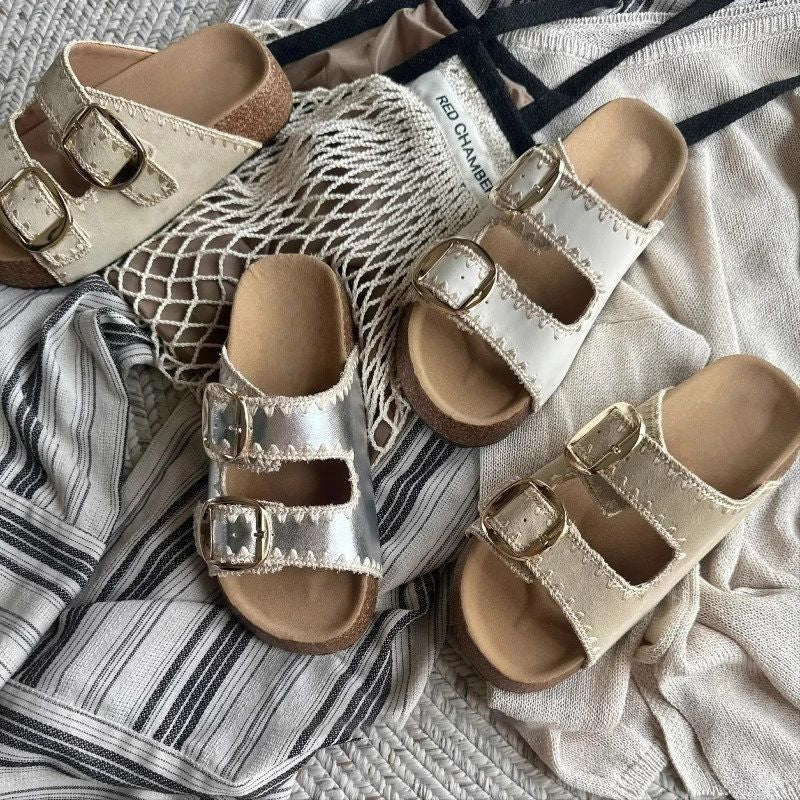 Damen Comfort-Sandalen mit zweifachen verstellbaren Riemen, gepolstertem anatomischem Fußbett und goldener Metallschnalle EB