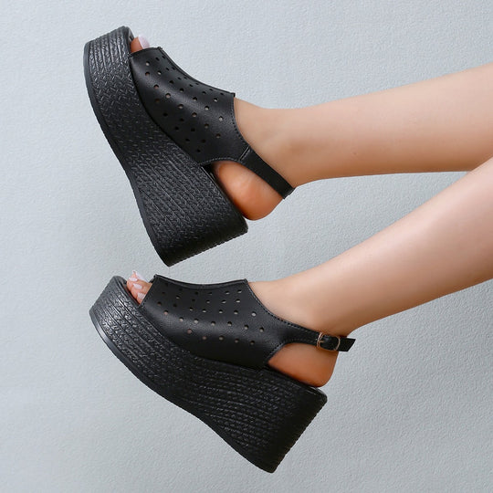 Damen Plateausandalen mit perforiertem Obermaterial und komfortablem Fußbett EB