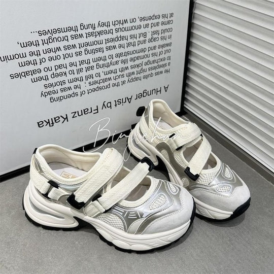 Damen Sportliche Sandalen mit verstellbaren Klettverschlüssen und dämpfender Sohle EB