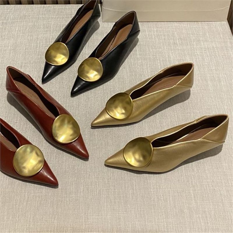 Damen spitze Ballerinas mit dekorativem Metallic-Detail EB