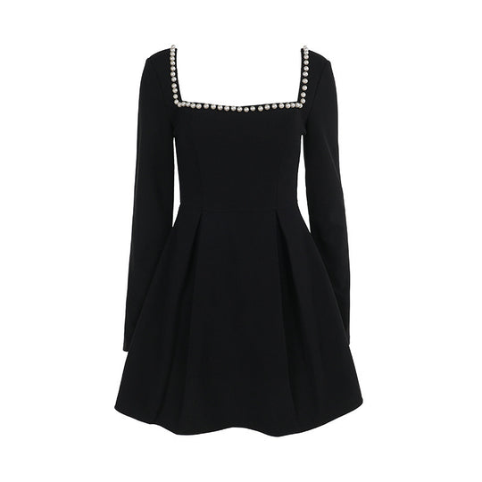 Damen Cocktailkleid mit Quadrat-Ausschnitt und eleganten Perlendetails EB