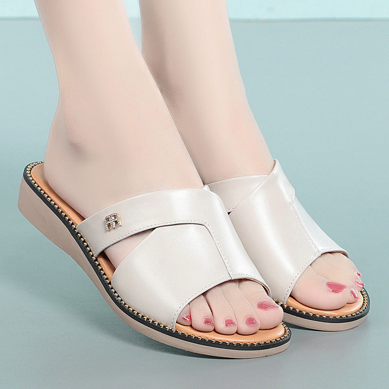 Damen elegante Sandalen mit modischem Verschlussdetail und rutschfester Sohle EB