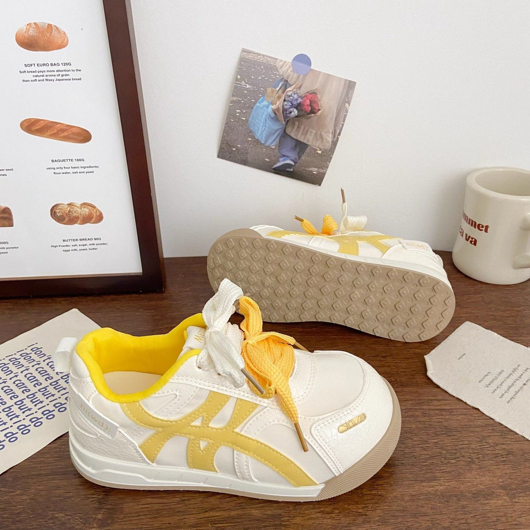 Damen Sportliche Sneakers mit verspielten Schnürdetails und modischem Obermaterial EB