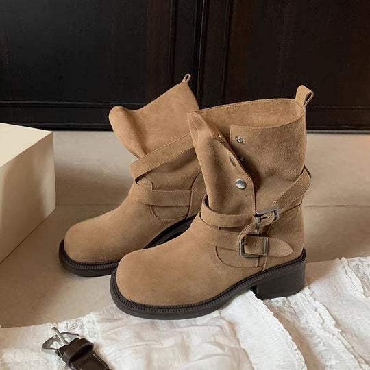 Damen Leder Stiefeletten mit dekorativem Riemen und robustem Blockabsatz EB
