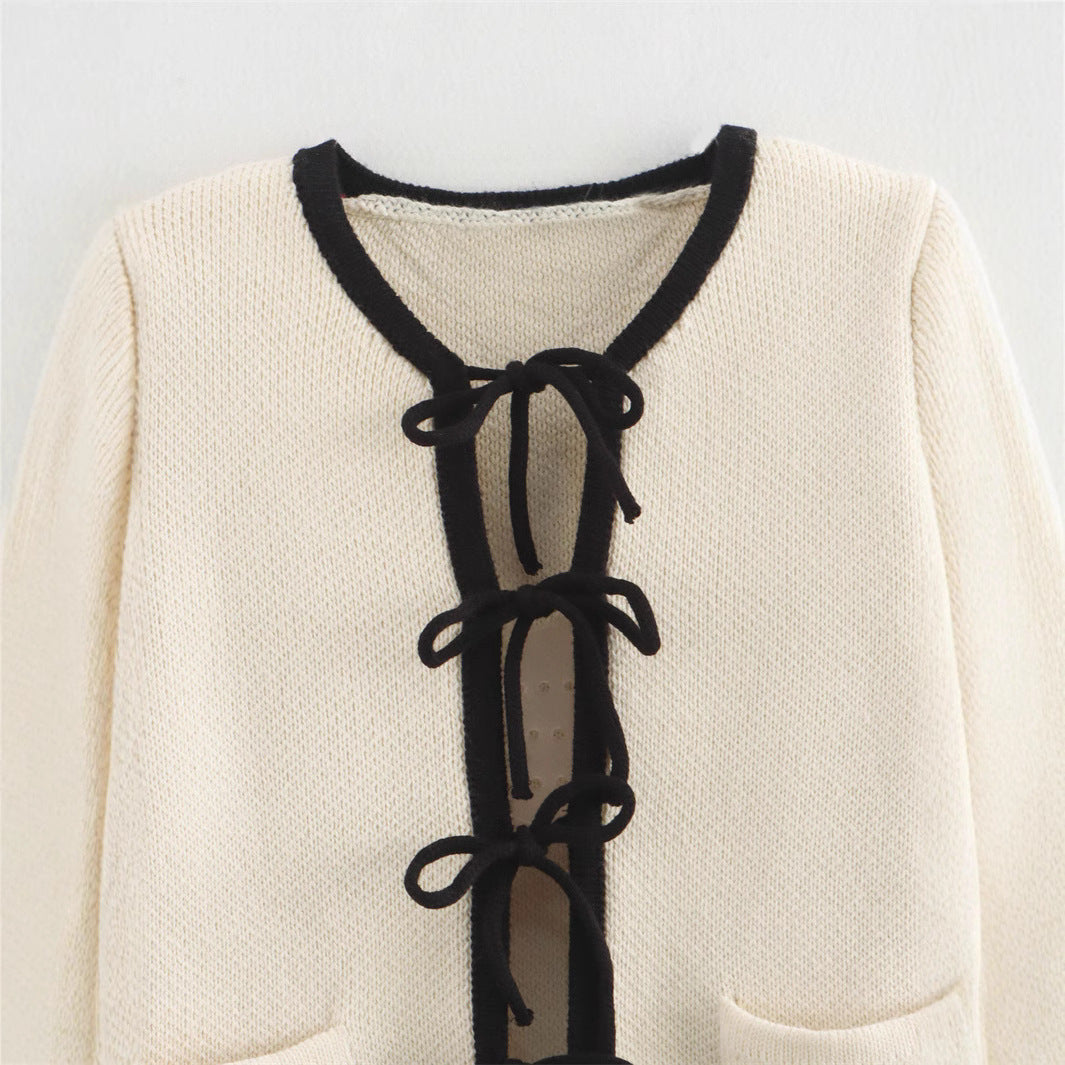 Damen Elegante Strickjacke mit raffinierten Schleifen und Taschen EB