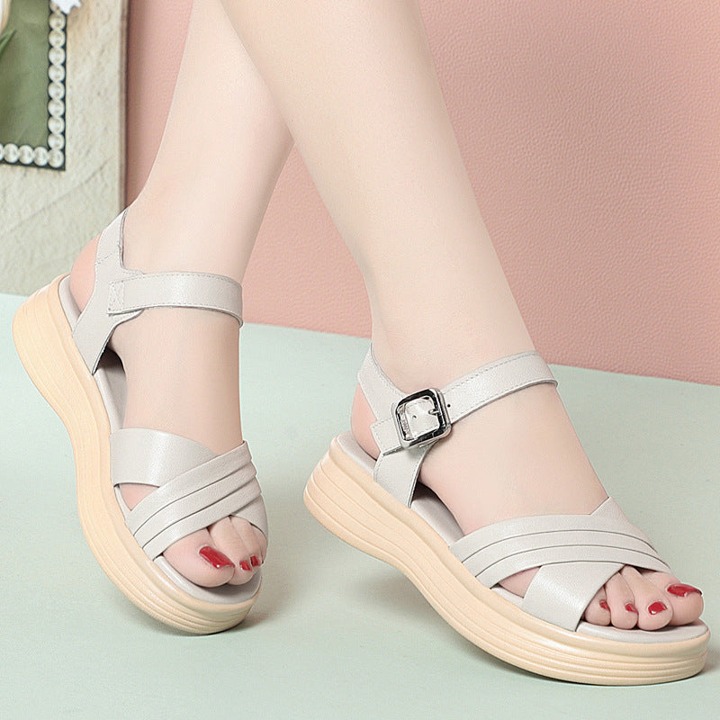 Damen Bequeme und stylische Sandalen mit verstellbarem Fesselriemen und anatomischem Fußbett EB