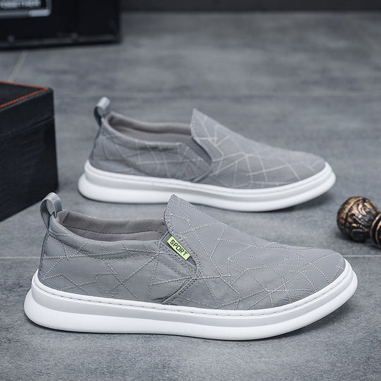 Damen Slip-On Sneakers mit atmungsaktiver Oberflächenstruktur und flexibler Sohle EB