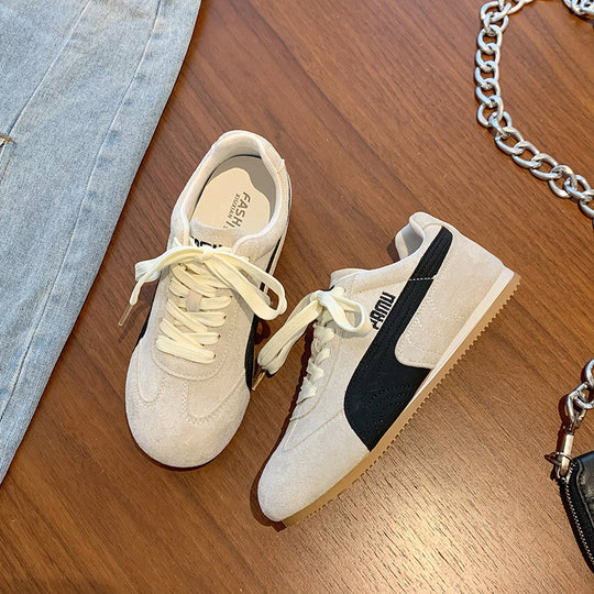 Damen Sportliche Sneaker mit hochwertigem Wildleder-Obermaterial und rutschfester Sohle EB
