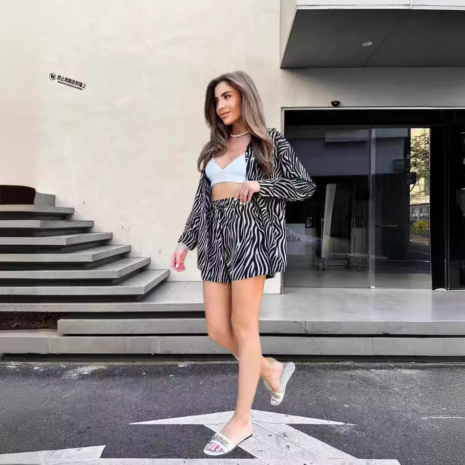 Damen elegante Kurzarmbluse mit Zebra-Print EB