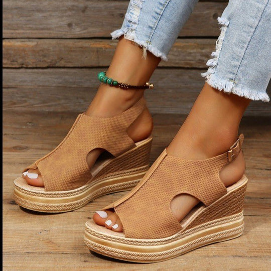 Damen Wedge-Sandalen mit offener Ferse und geschmackvollem Riemendesign EB