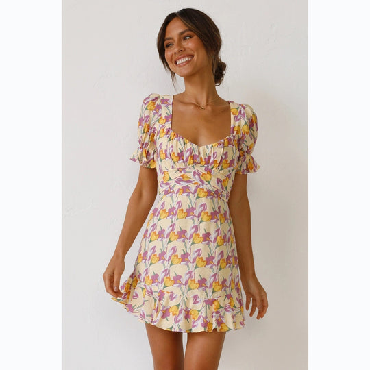 Damen Minikleid mit voluminösen Ärmeln und verspieltem Rüschensaum EB