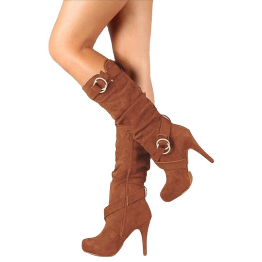 Damen  kniehohe Stiefel mit schmalem Stilettoabsatz, Plateau und dekorativen Metallringen EB