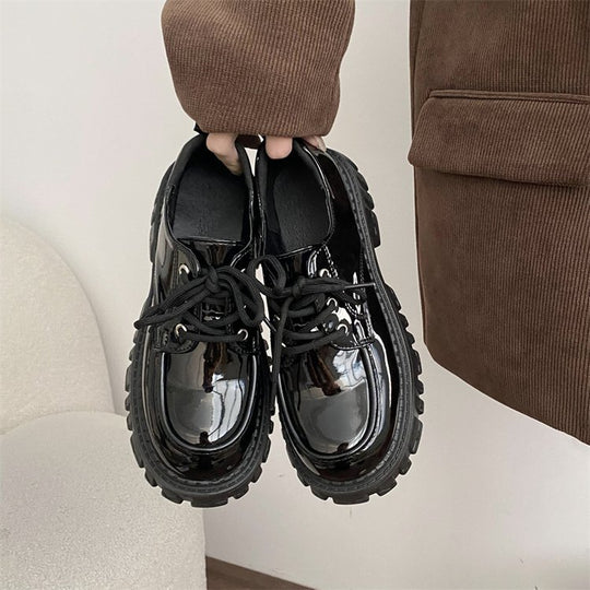 Damen trendige Schnürschuhe mit robuster Gummisohle und glänzender Oberfläche EB