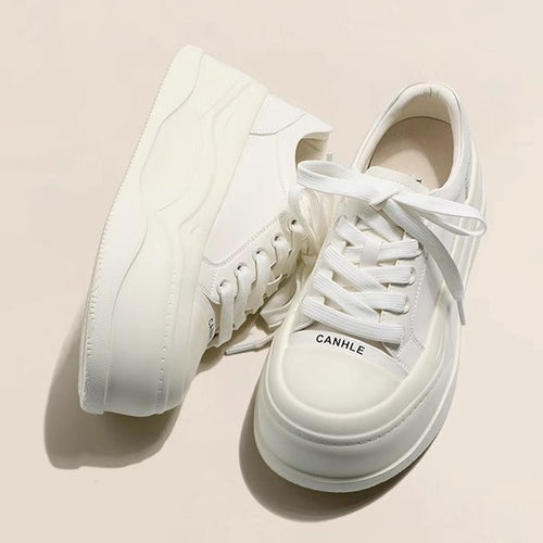 Damen Plateau-Sneaker mit trendigem Design und komfortabler Dämpfung EB