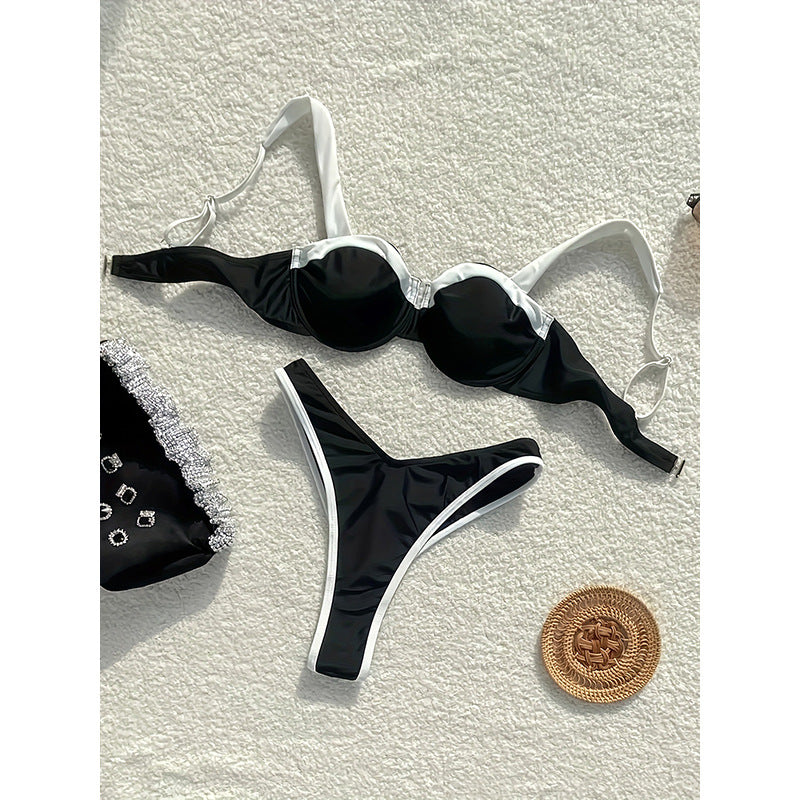 Damen Hochgeschnittener Bikini mit strukturierter Oberteilgestaltung und verstellbaren Trägern EB