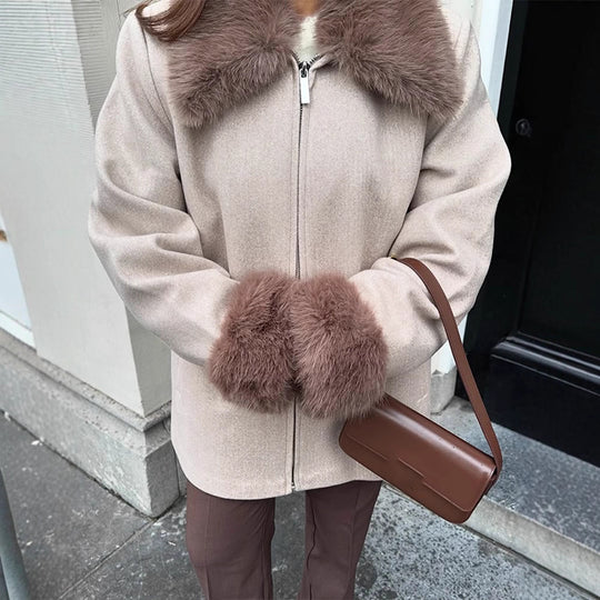 Damen Woolrich Jacke mit glamourösem Pelzbesatz EB
