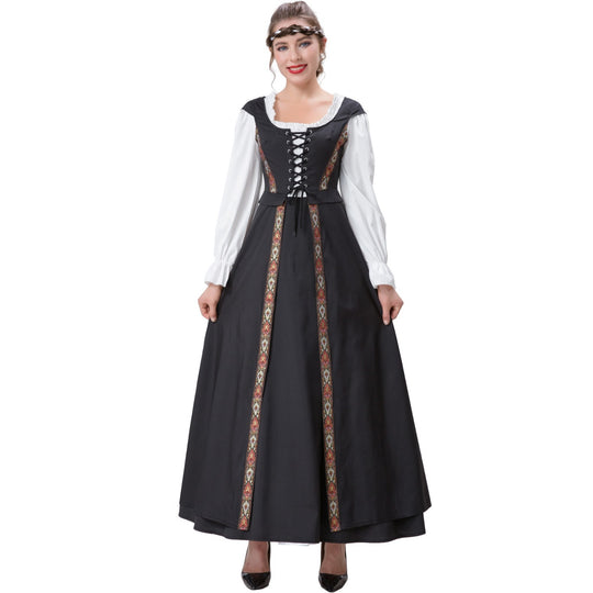 Damen Trachtenkleid mit kunstvollen Verzierungen und romantischem Schnitt EB