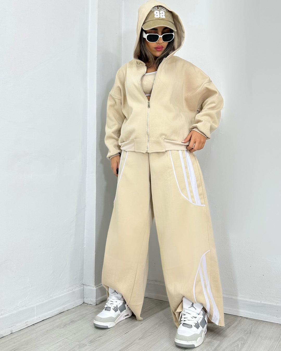 Damen Oversize Kapuzen-Sweatjacke mit Reißverschluss und weitem Trackpant-Set EB