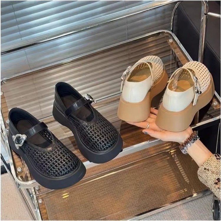 Damen Bequeme Clogs mit atmungsaktivem Netzdesign und verstellbarem Riemen EB