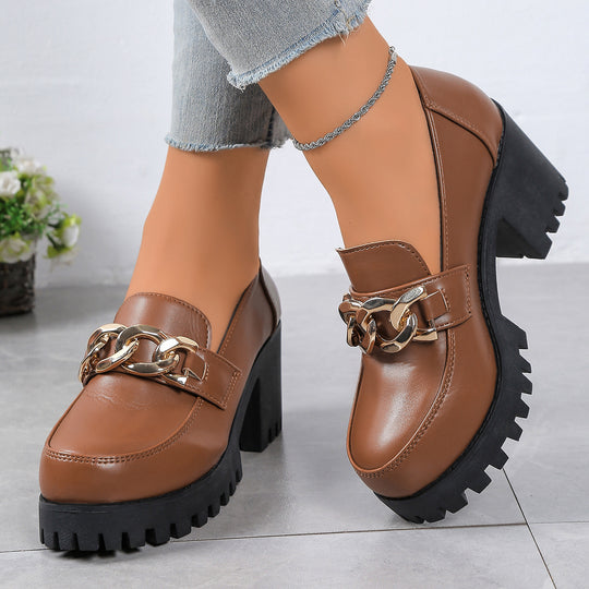 Damen modische Mokassins mit trendigem Absatz und Kettendetail EB