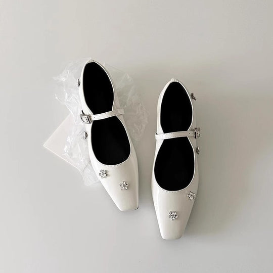 Damen Ballerina-Schuhe mit verziertem Riemen und glänzenden Applikationen EB