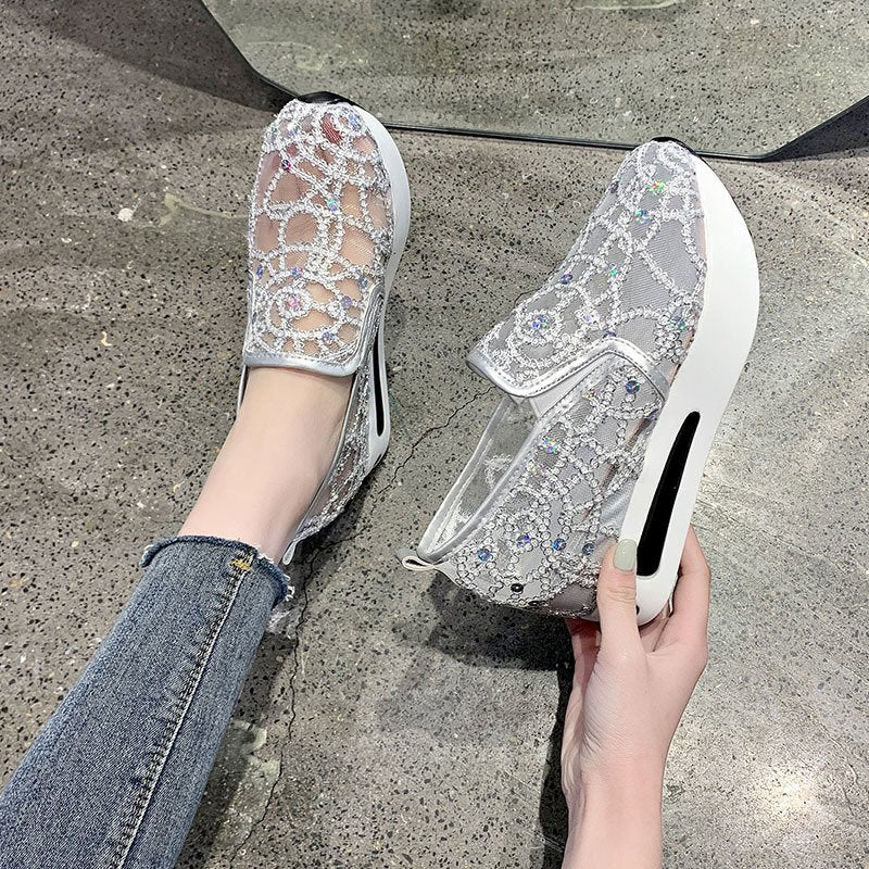 Damen Plateausneaker mit verstecktem Keil und Spitzenbesatz EB