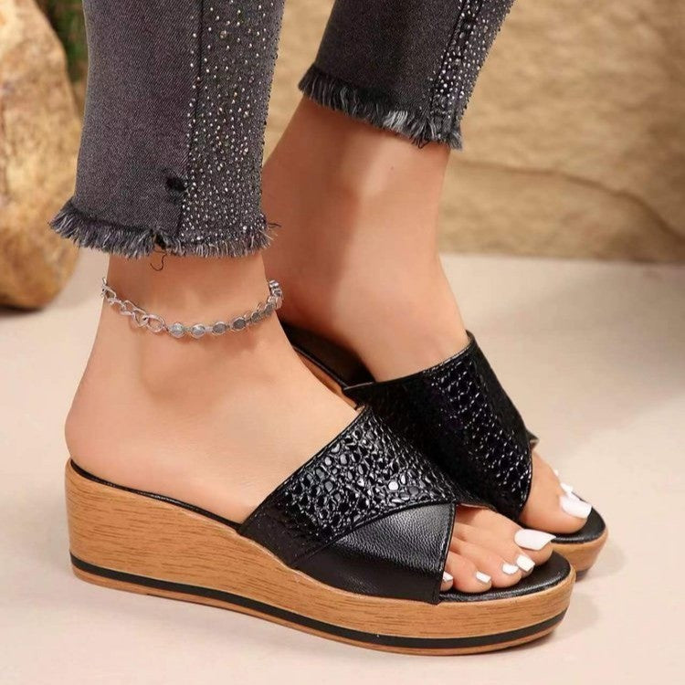 Damen Wedge-Pantoletten mit elegantem Kreuzriemen-Design und ergonomischer Fußbettung EB