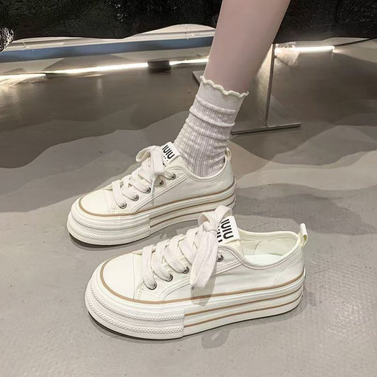 Damen Sportliche Plateausneaker mit atmungsaktivem Canvas-Obermaterial EB