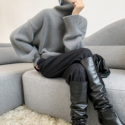 Damen Rollkragenpullover aus weichem Strickmaterial mit übergroßem Schnitt EB
