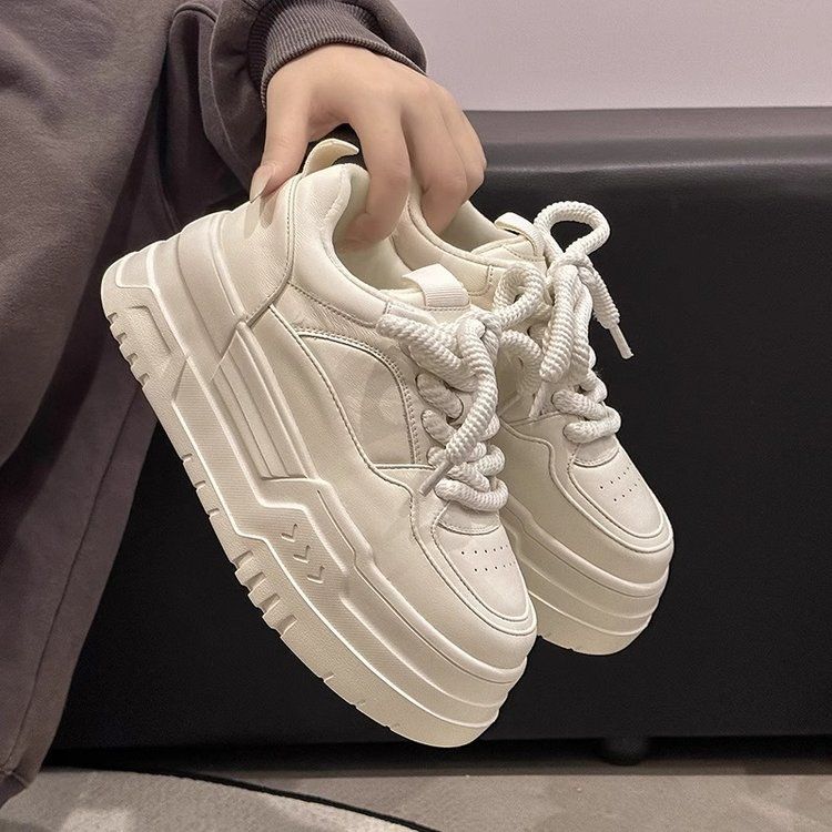 Damen Sportliche Chunky Sneakers mit robustem Sohlenprofil und komfortabler Polsterung EB