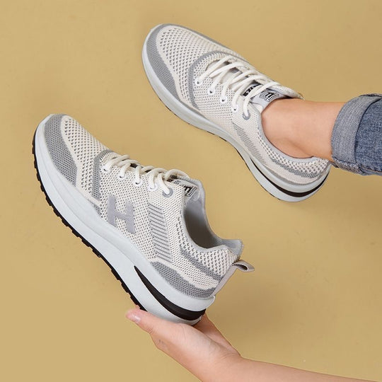 Damen Lauf-Sneaker mit atmungsaktivem Gewebe und stoßdämpfender Sohle EB