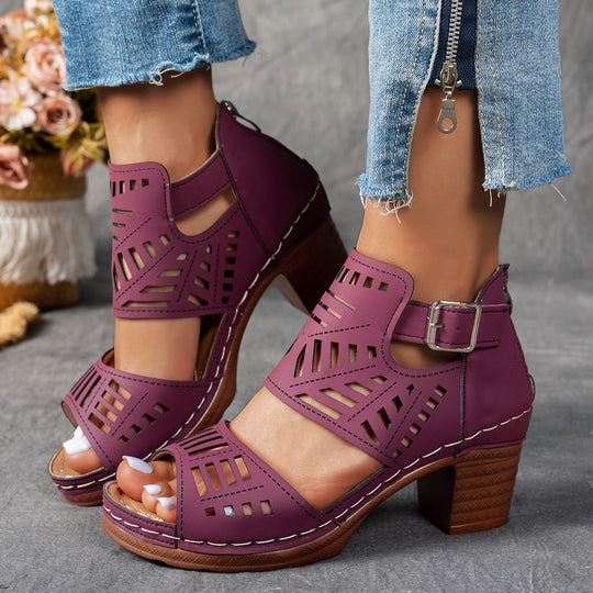 Damen Schnürsandalen im modischen Cut-Out-Design EB
