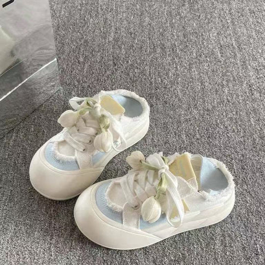 Damen Sneakers mit floralem Dekor und einzigartigem Schnürsystem EB