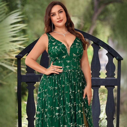 Damen Elegantes Maxikleid mit floralem Spitzenbesatz und hohem Beinschlitz EB
