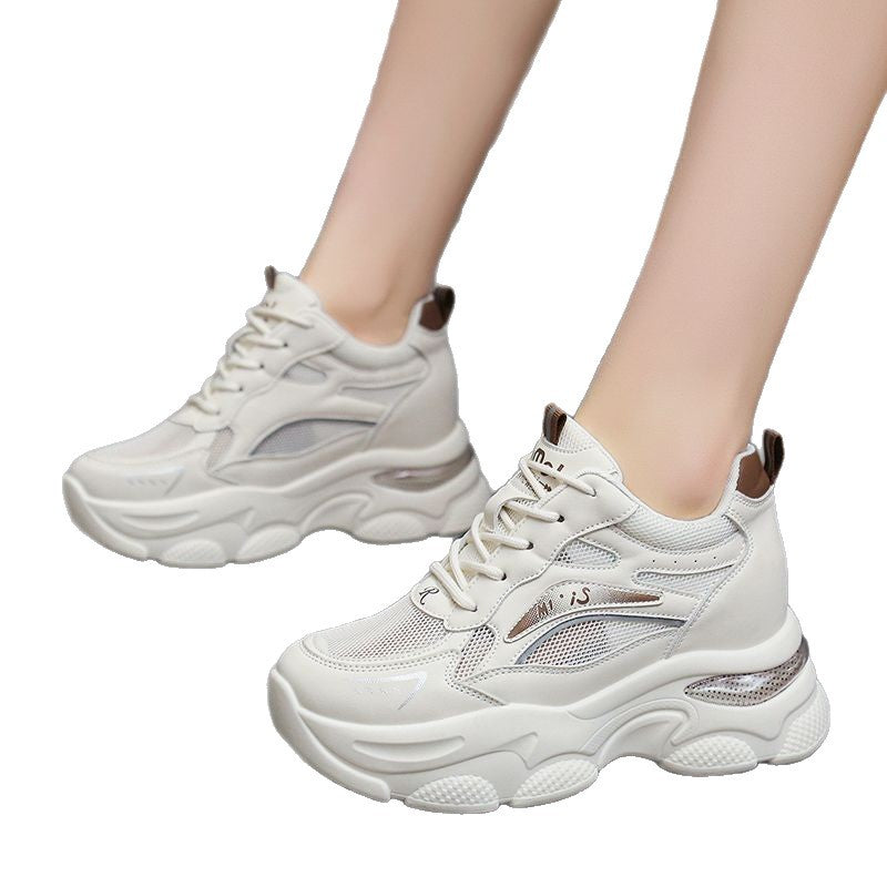 Damen Sportliche Sneaker mit atmungsaktiver Mesh-Oberfläche und robustem Sohlenprofil EB