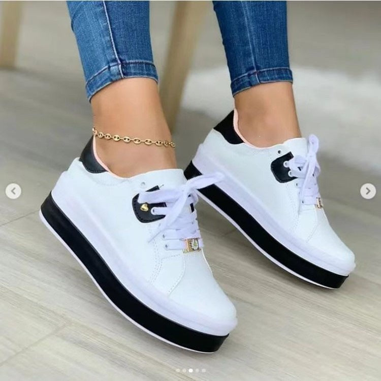 Damen Sneaker mit hohem Plateau und modischer Schnürung EB