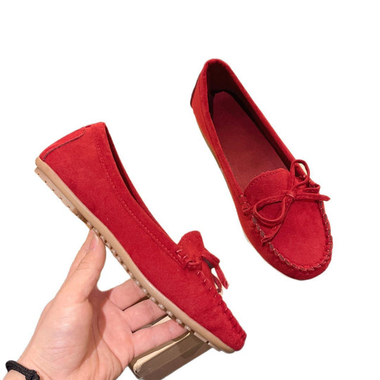 Damen Mokassins aus weichem Veloursleder mit dekorativem Band EB