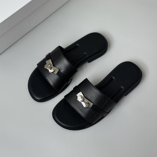 Damen Elegante und bequeme Sandalen mit modischem Schnallen-Detail EB