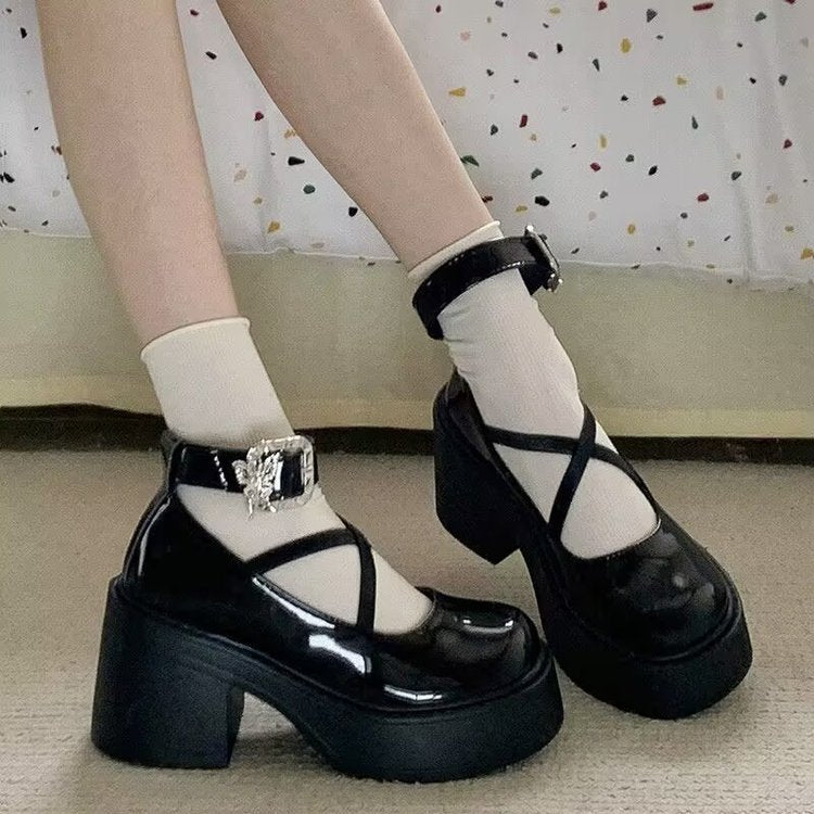 Damen Plateau-Pumps mit elegantem Riemen und modischem Absatz EB