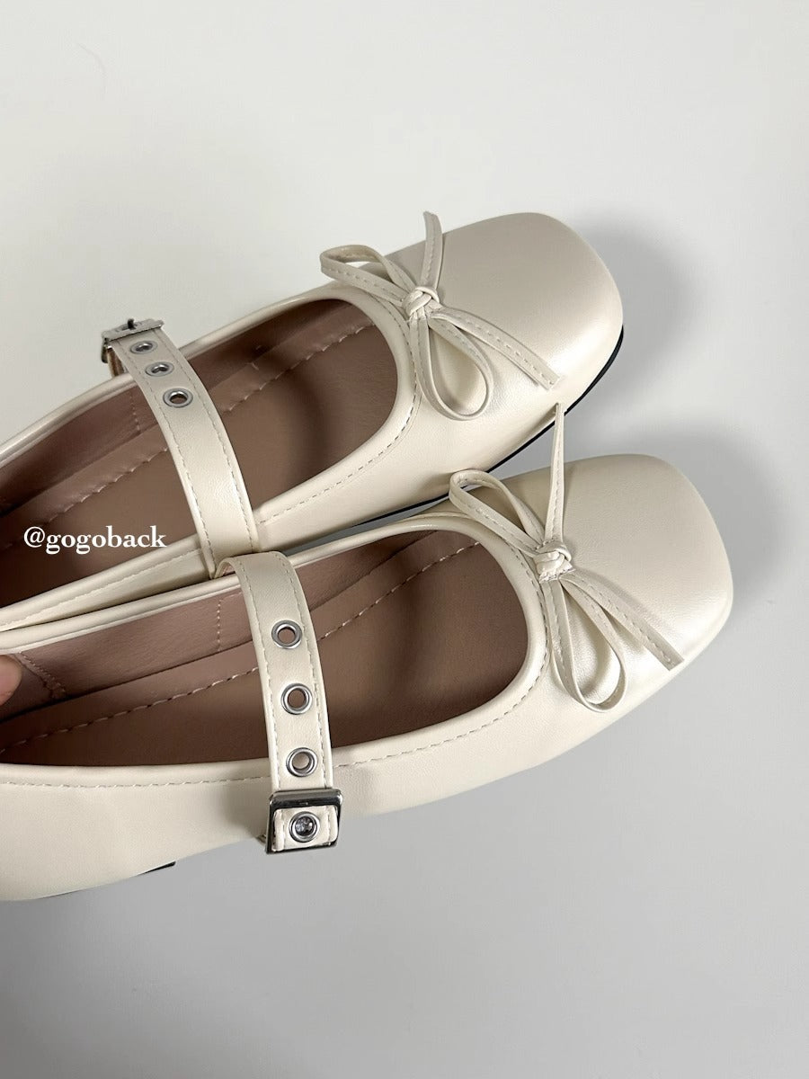 Damen Ballerinas mit dekorativem Schleifenakzent und verstellbarem Riemen EB