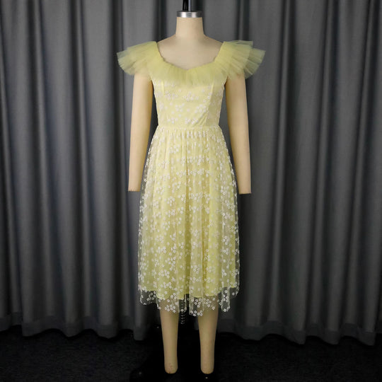 Damen festliches Blütenkleid mit voluminösen Tüllärmeln EB