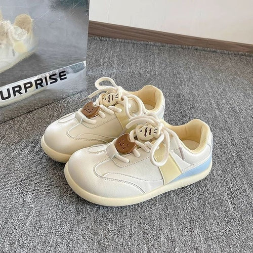 Damen Sportliche Sneaker mit verspieltem Design und einzigartigem Schnürsystem EB